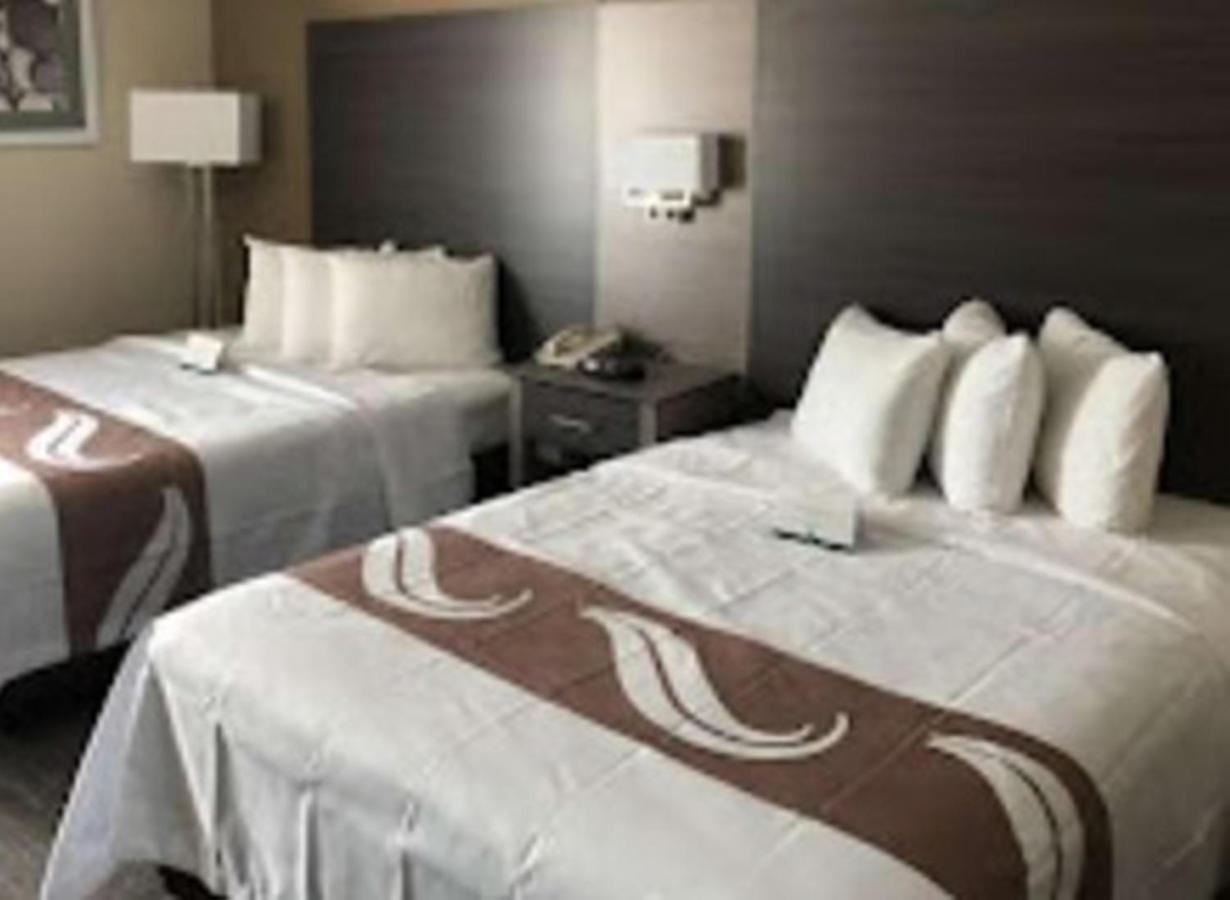 Quality Inn & Suites Roanoke - Fort Worth North Екстер'єр фото