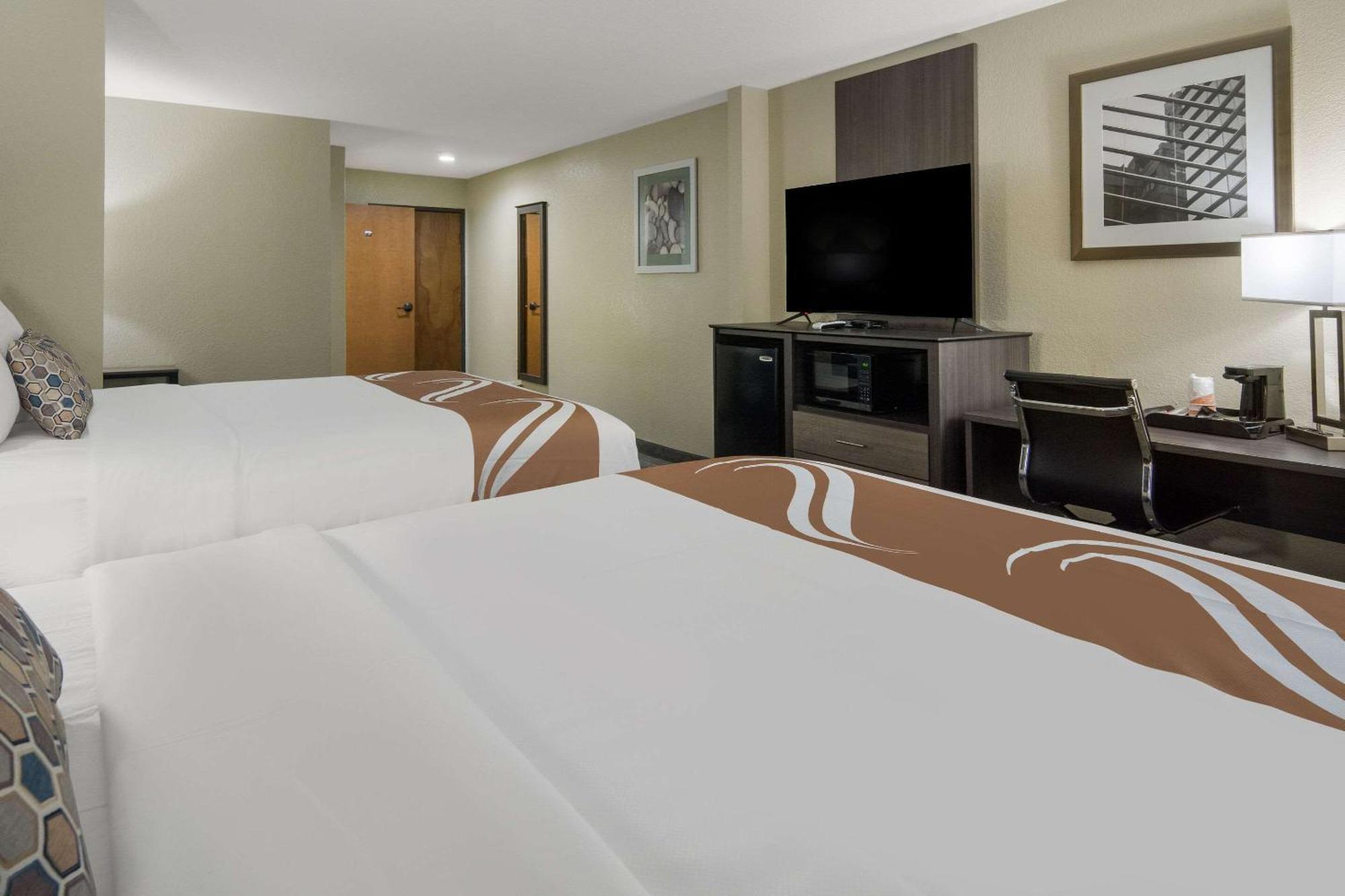 Quality Inn & Suites Roanoke - Fort Worth North Екстер'єр фото
