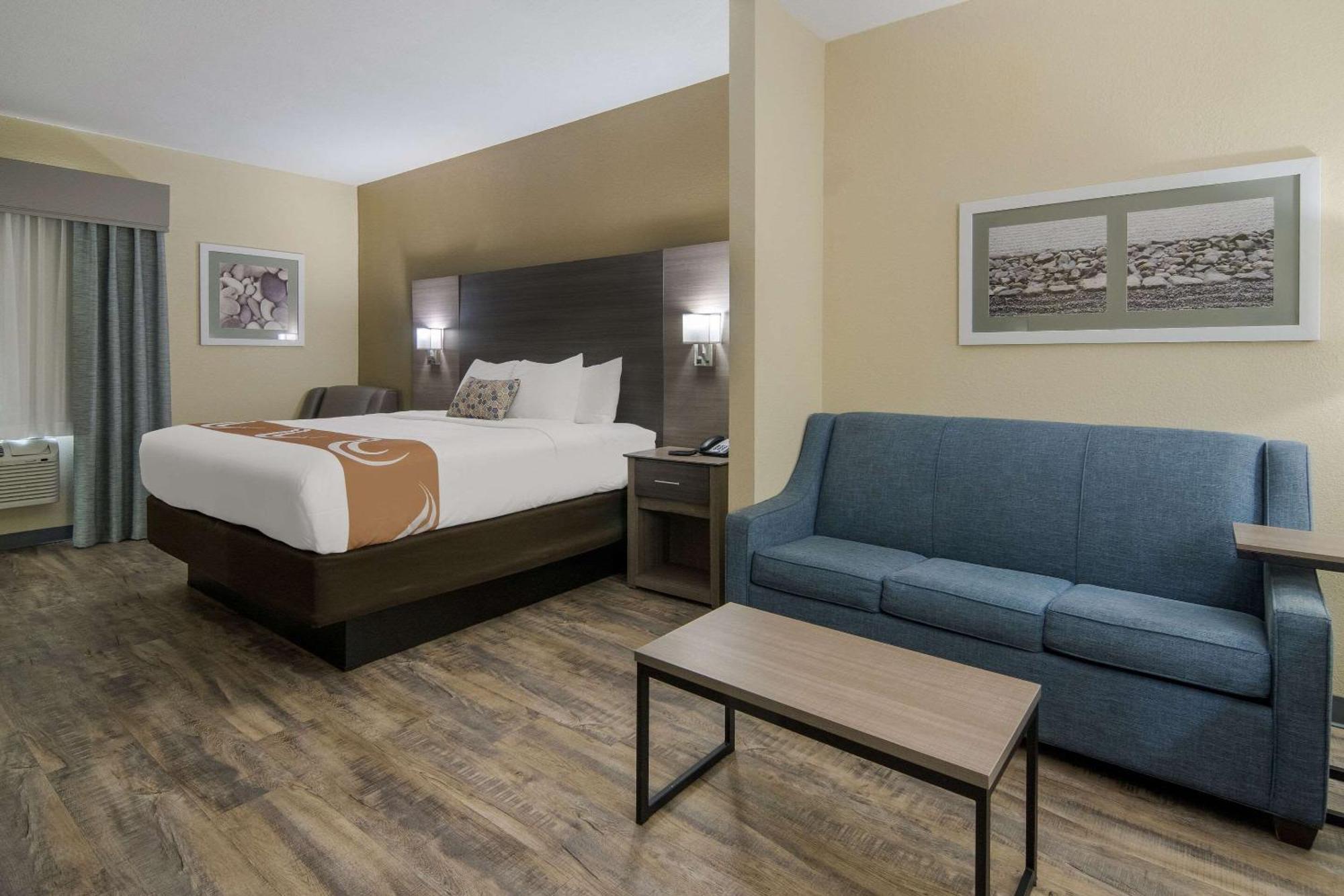 Quality Inn & Suites Roanoke - Fort Worth North Екстер'єр фото