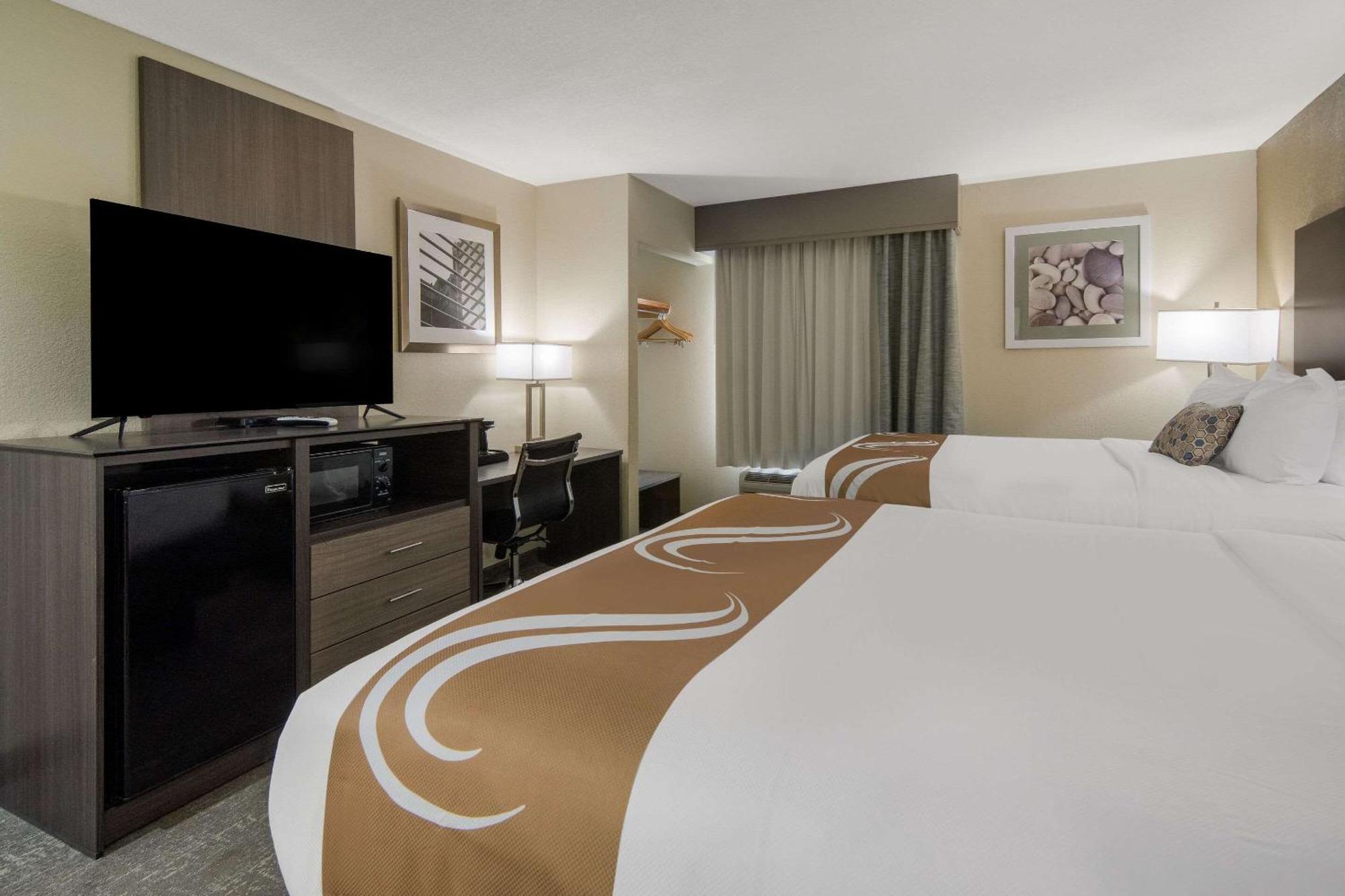 Quality Inn & Suites Roanoke - Fort Worth North Екстер'єр фото