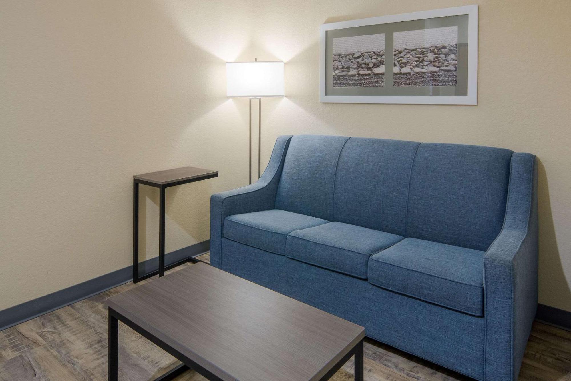 Quality Inn & Suites Roanoke - Fort Worth North Екстер'єр фото