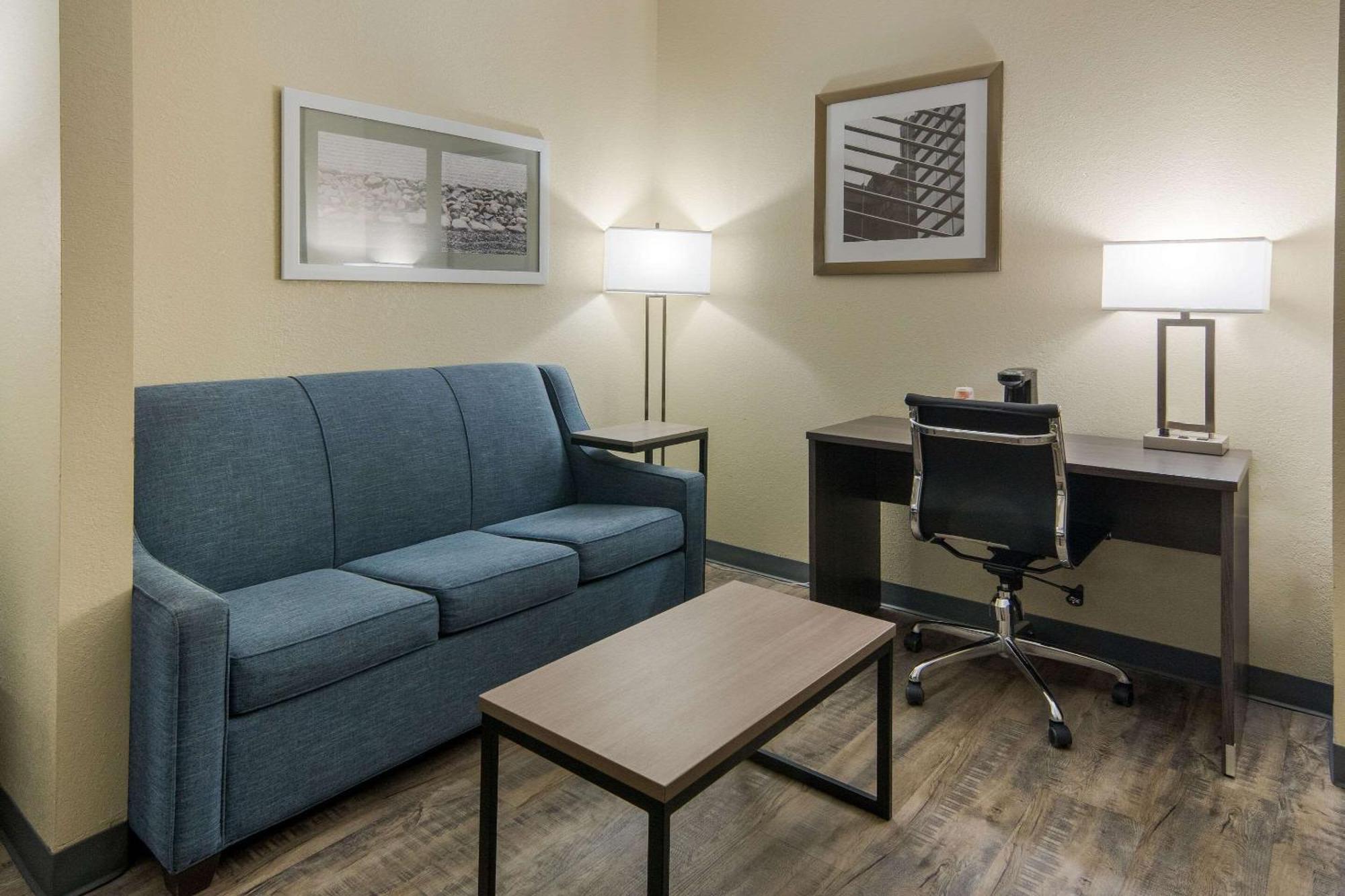 Quality Inn & Suites Roanoke - Fort Worth North Екстер'єр фото